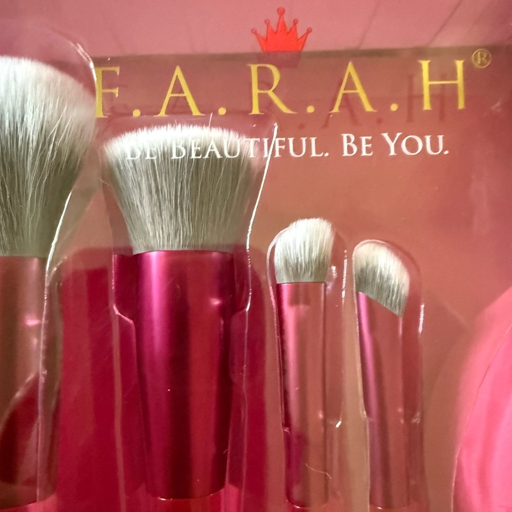 F.A.R.A.H Pink Makeup Brush Set - Picture 3 of 9